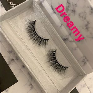 LJ Lashes, Style // Dreamy 🤩